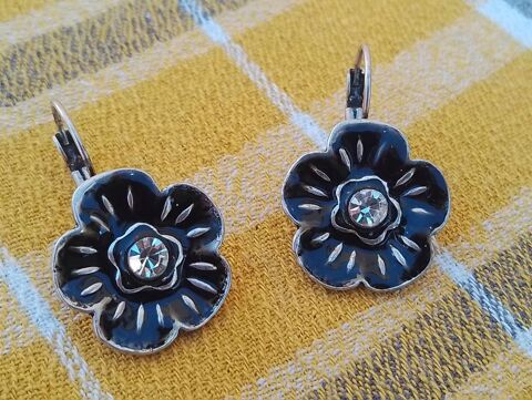 Boucles d'Oreilles Dormeuses Fantaisie  Fleurs avec Strass  8 La Fert-Alais (91)