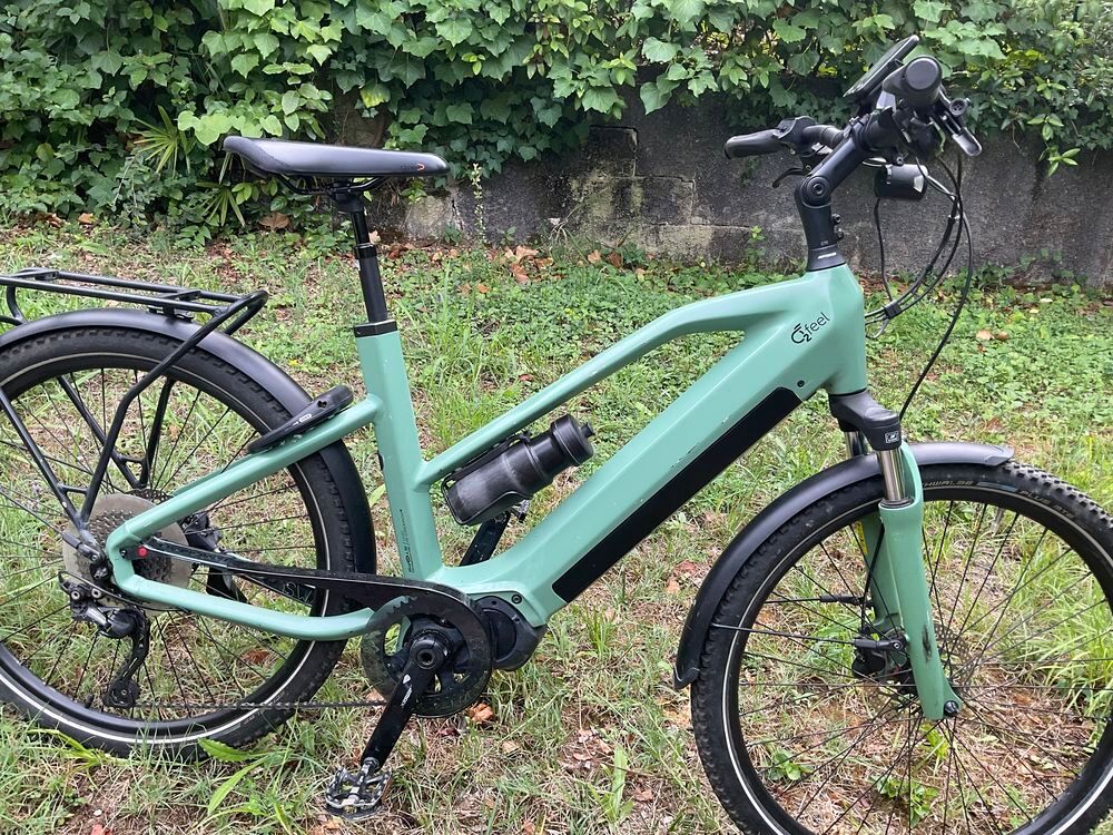 V&eacute;lo &eacute;lectrique marque o2feel (fran&ccedil;ais) en excellent etat Vélos