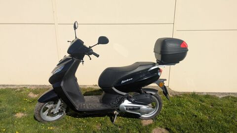 Scooter PEUGEOT 2024 occasion Licques 62850