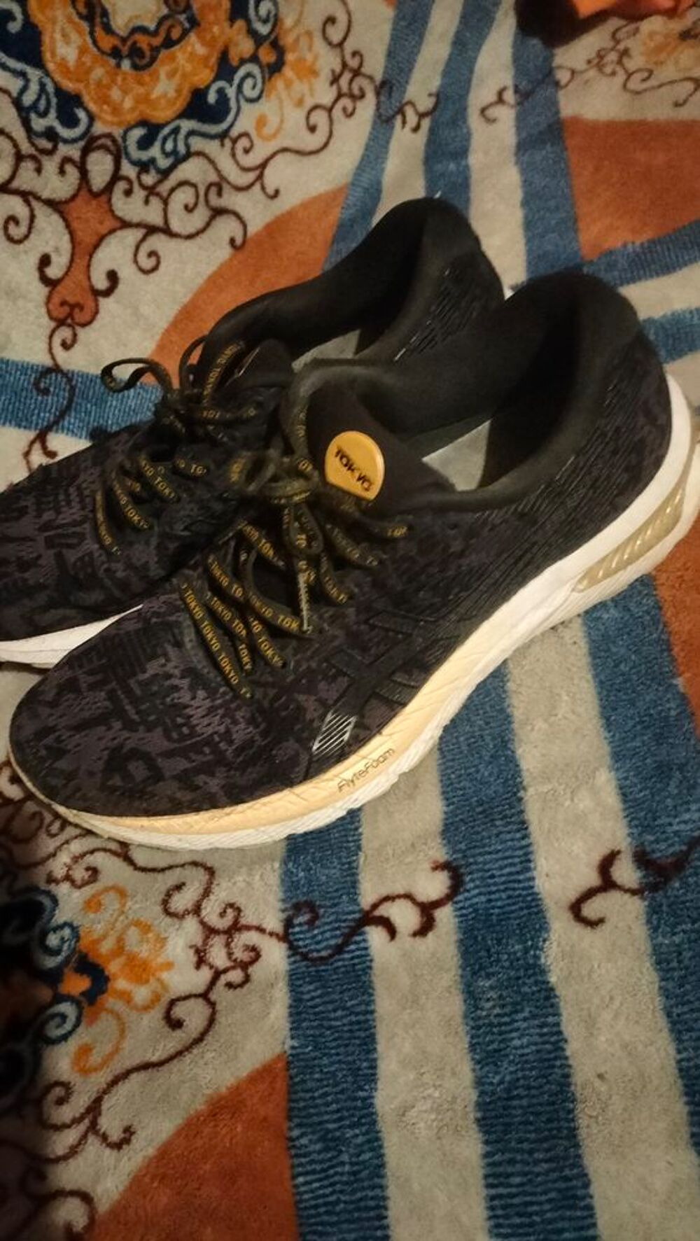 Basket Tokyo Asics gel flytefoam pointure 40 tr&egrave;s bon &eacute;tat Chaussures