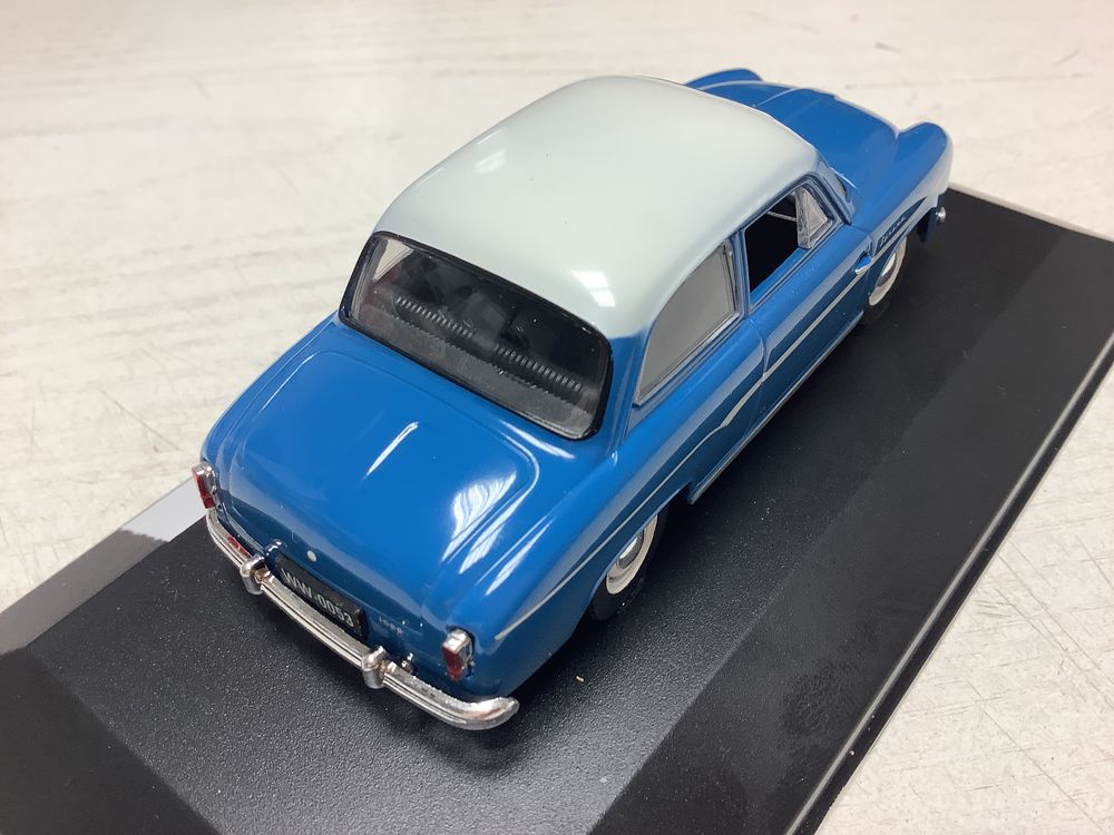 FSO SYRENA 102S 1965 1/43 voiture miniature 