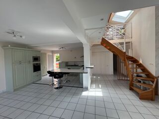  Maison à vendre 10 pièces 177 m²