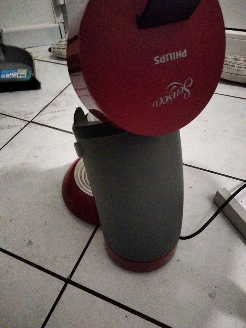 cafeti&egrave;re Senseo noire et grise Electroménager