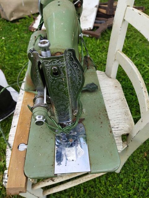 machine a coudre ancienne sans le support Mennetou-sur-Cher (41)