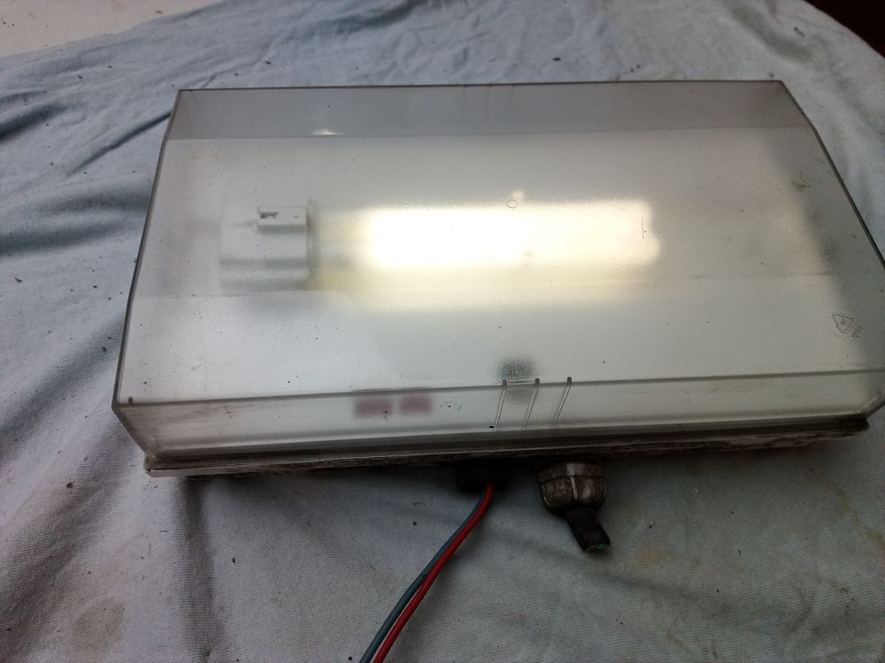 bloc luminaire de secours BAES Bricolage