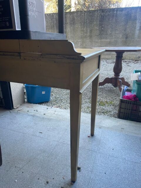 Bureau proven�al 130 Lyon 5 (69)