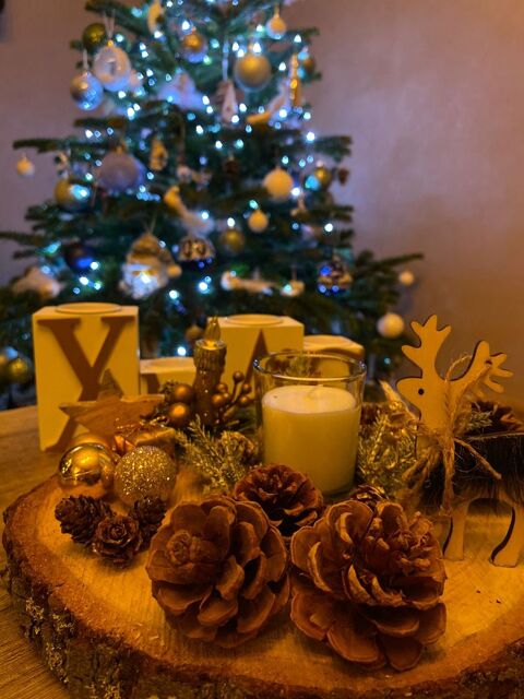Décoration de Noël sur rondin de bois en chêne  20 Nogent-sur-Oise (60)
