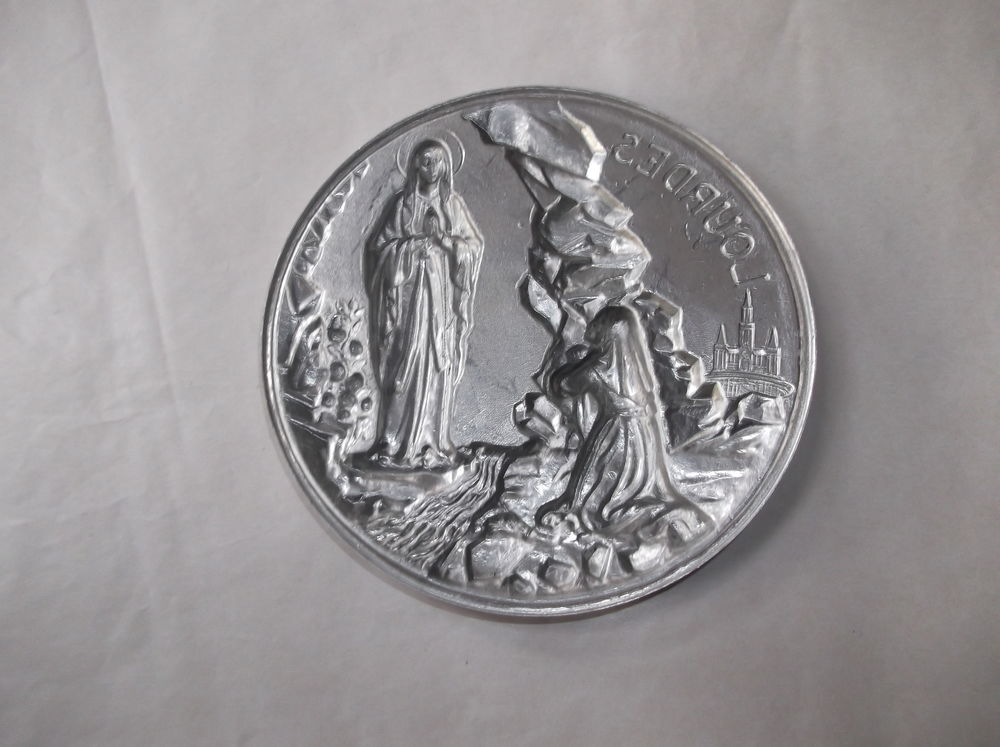 M&eacute;dailles religieuses Bijoux et montres