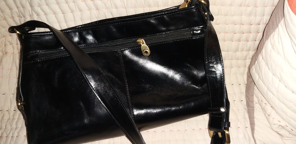 sac port&eacute; &eacute;paule Arthur Aston Maroquinerie