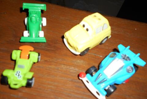 lot 5 voitures plastique collector (Disney/Pixar, Kinder...) 3 Ervy-le-Chtel (10)
