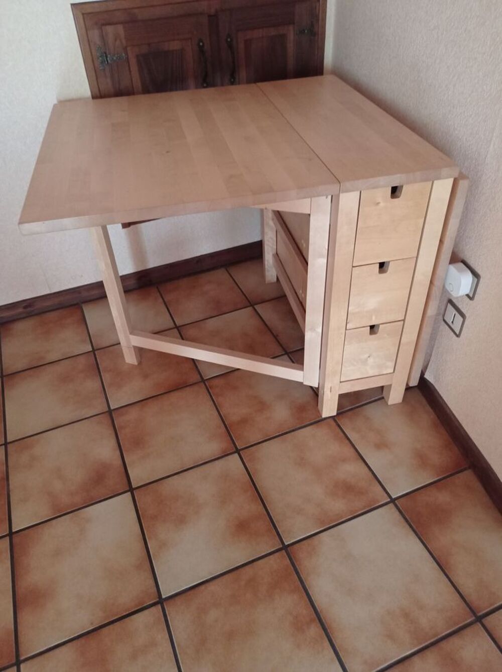 Table d&eacute;pliante Meubles