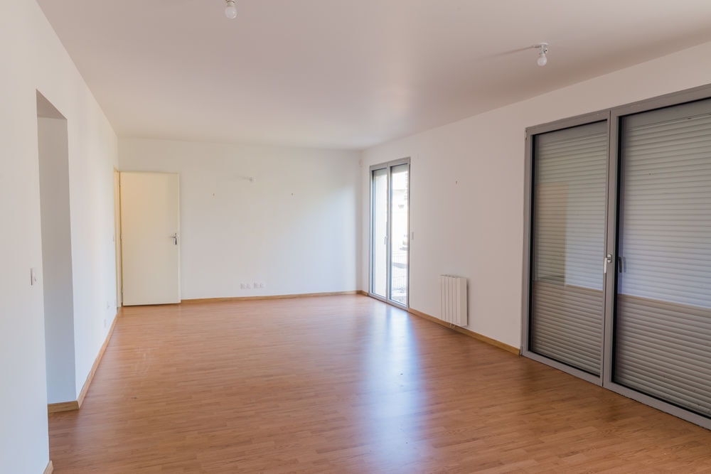 Vente Appartement APPARTEMENT RC 3 pieces voir 4 +terrain jouissance privative La tour-du-pin
