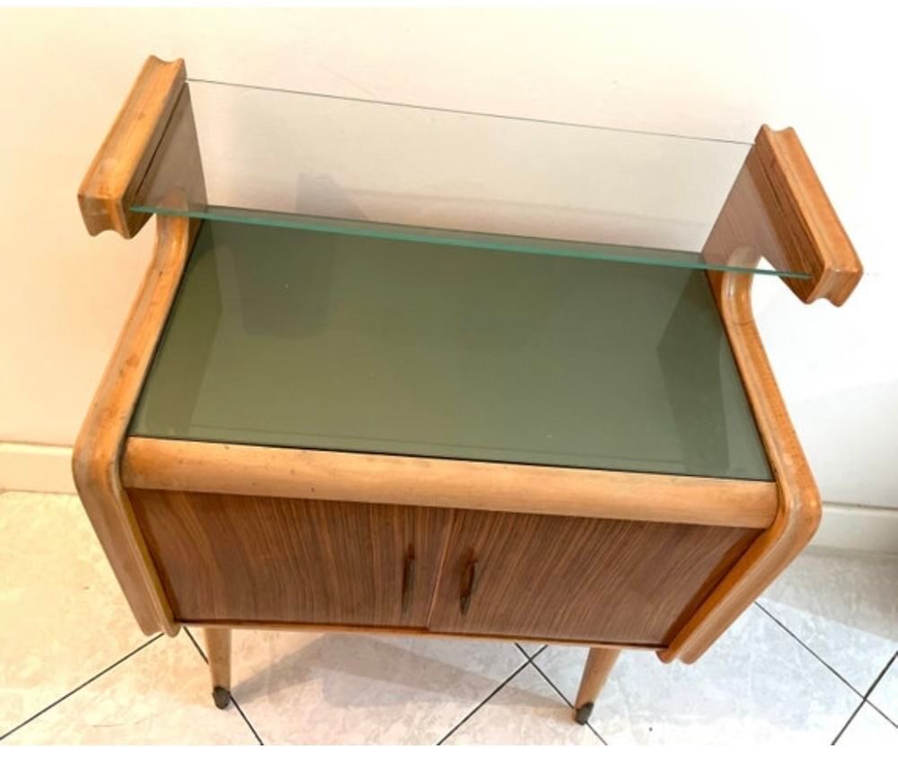 Petit meuble 1950s Vintage Design Italen avec 2 portes . Meubles
