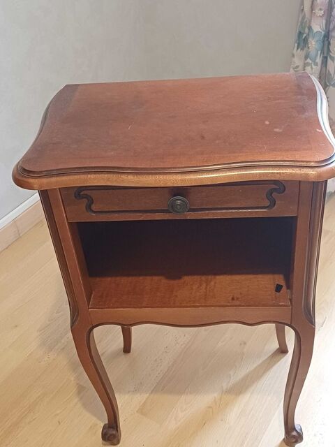 table de nuit 60 Magny-en-Vexin (95)