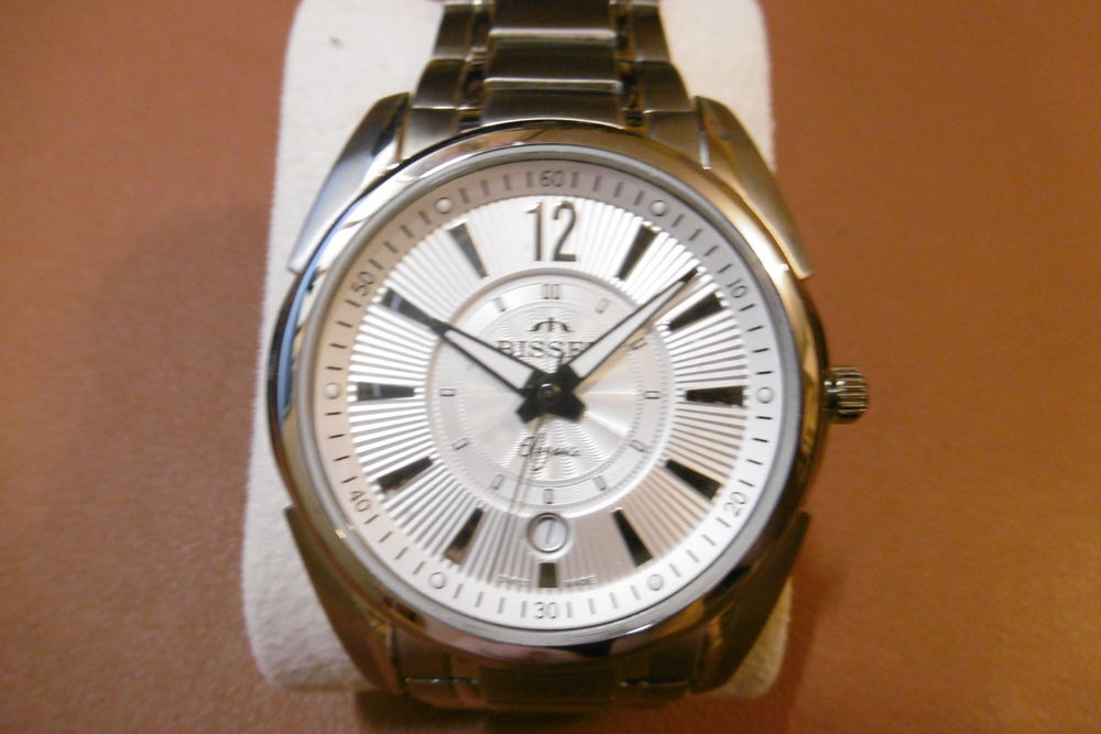 Bisset &eacute;l&eacute;gance ETAT NEUF collectio &eacute;l&eacute;gance Bijoux et montres