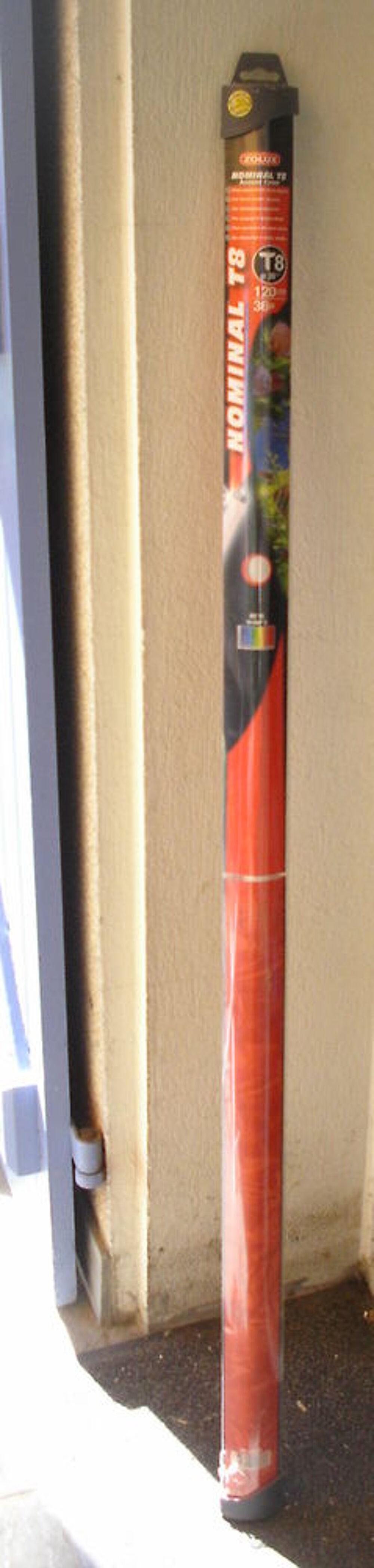Pour AQUARIUM Tube ZOLUX Nominal T8 120 cm 36 W Bricolage