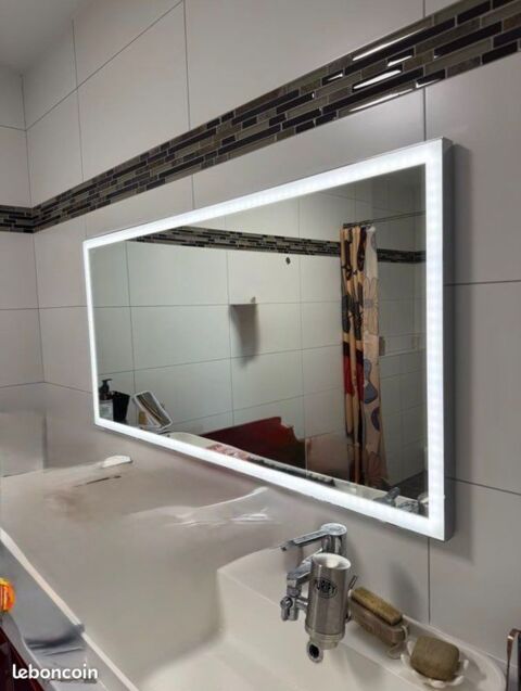 Grand miroir de salle de bain Illfurth (68)