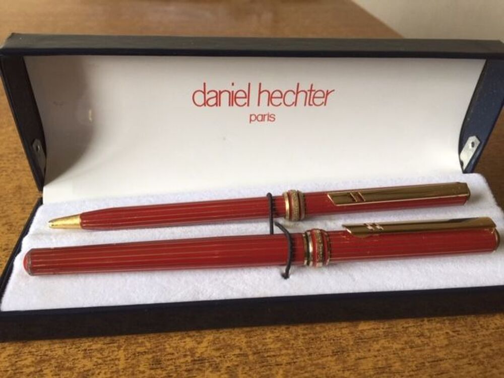 2 Stylos Daniel Hechter neufs 