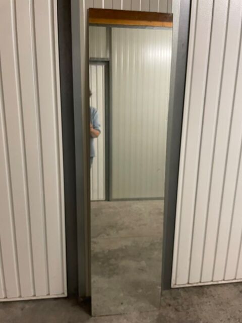 Glace ou miroir sans cadre.
15 Tonnay-Charente (17)