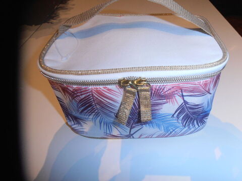 Joli vanity (55) 3 Tours (37)