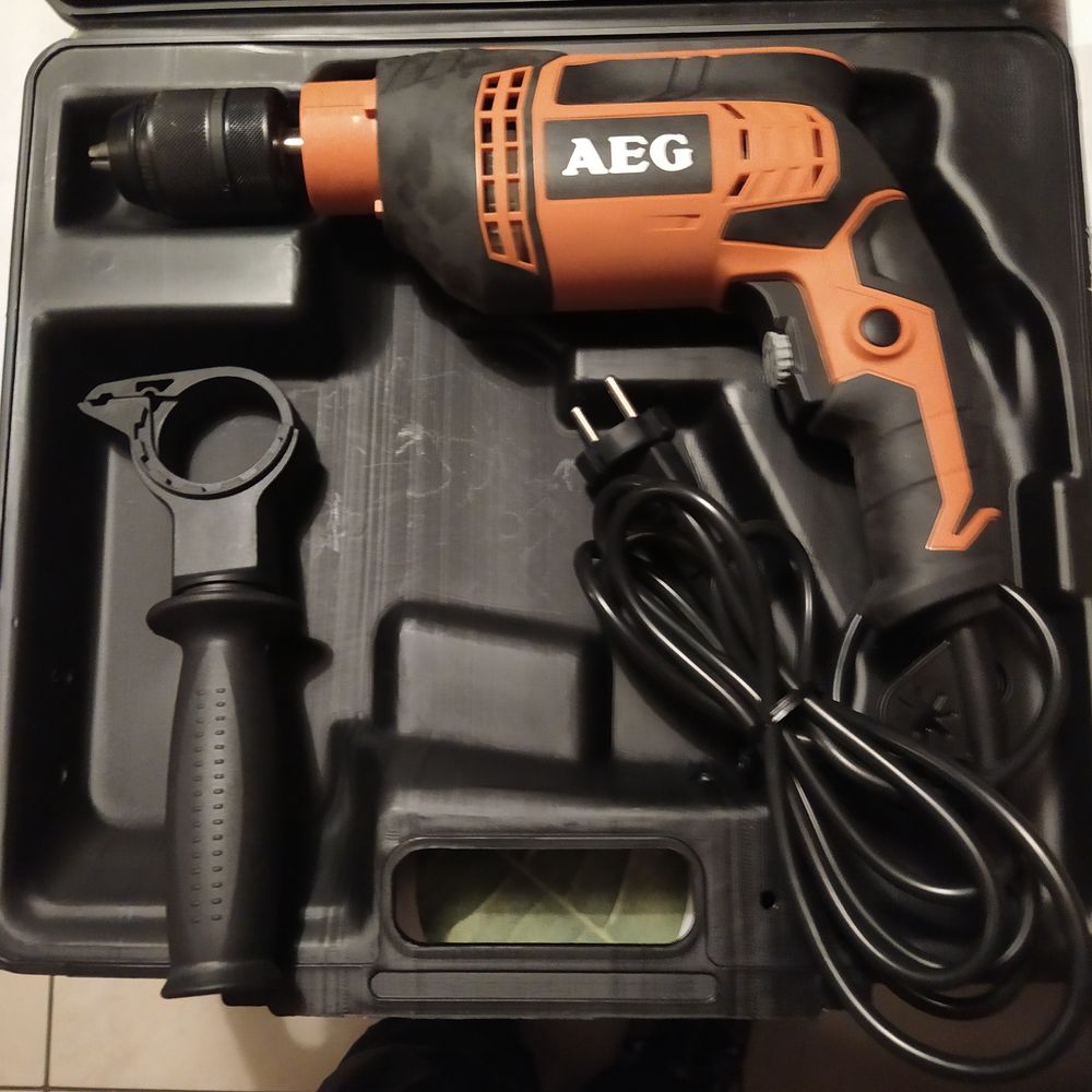 Per&ccedil;euse avec percussion AEG puissance 600 W Bricolage