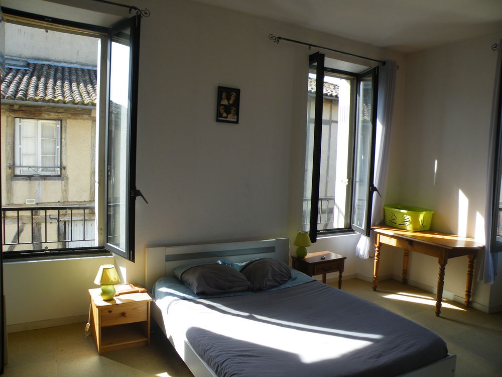 Location Appartement Appartement meublé centre-ville Sainte-foy-la-grande