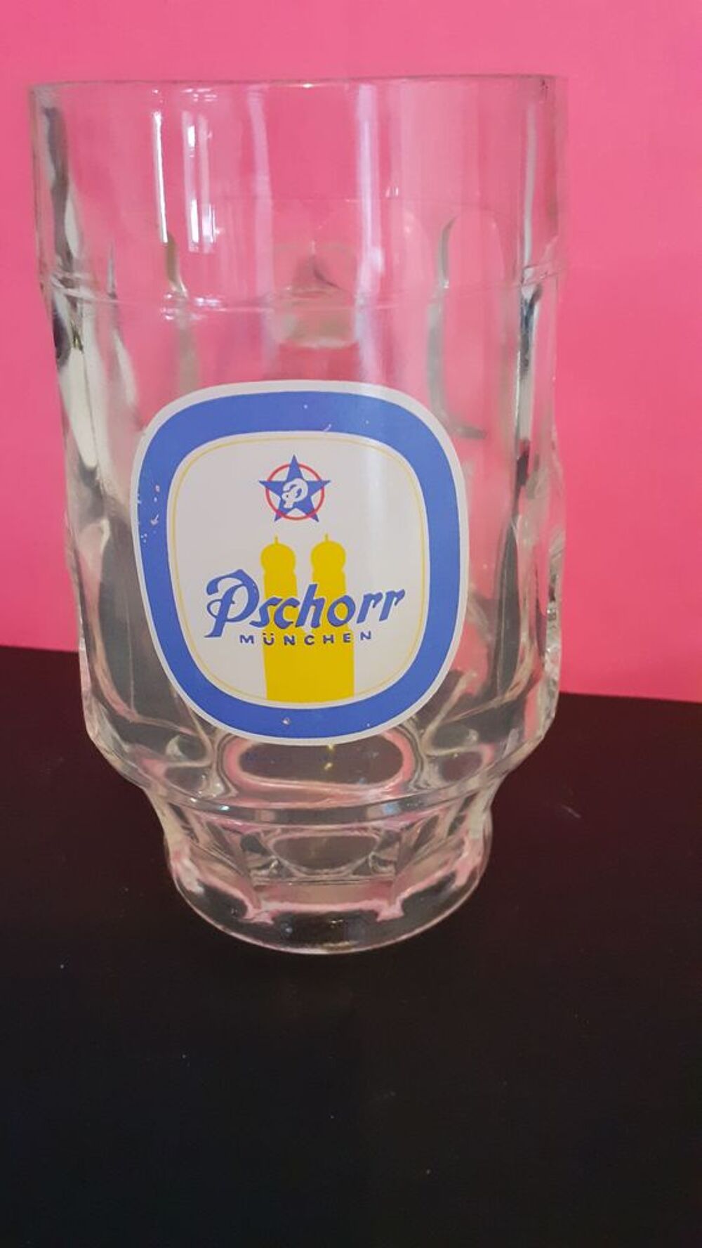 Une chope &agrave; bi&egrave;re Pschorr Munchen Décoration