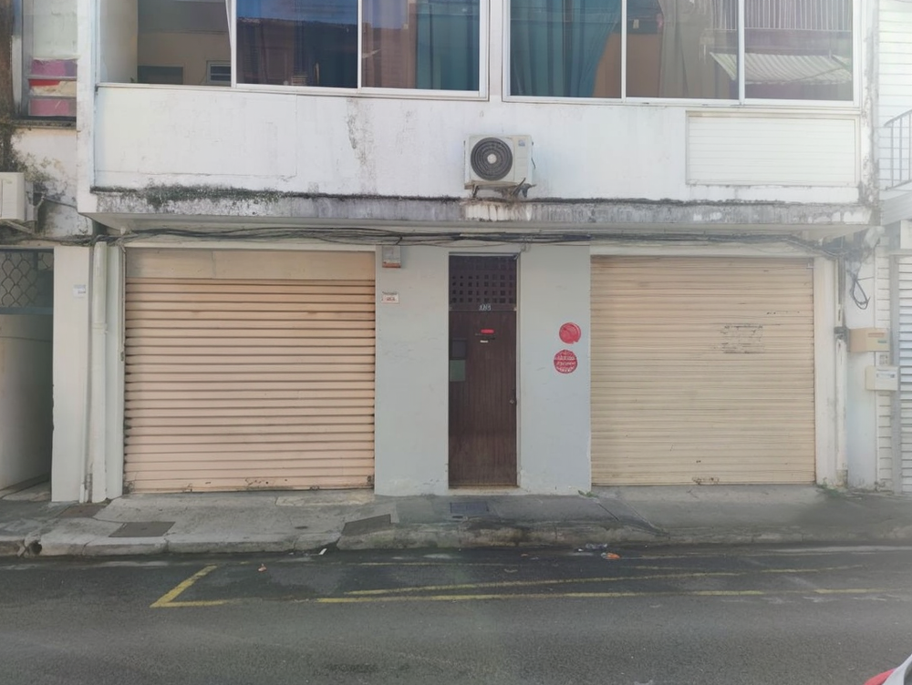 Vente Immeuble 2 locaux commerciaux (ou garage) avec salle d'eau et wc Pointe-à-pitre