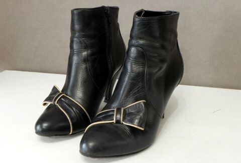 Paire de boots Italienne noires, taille 39 marque C.PETULA 23 Albi (81)