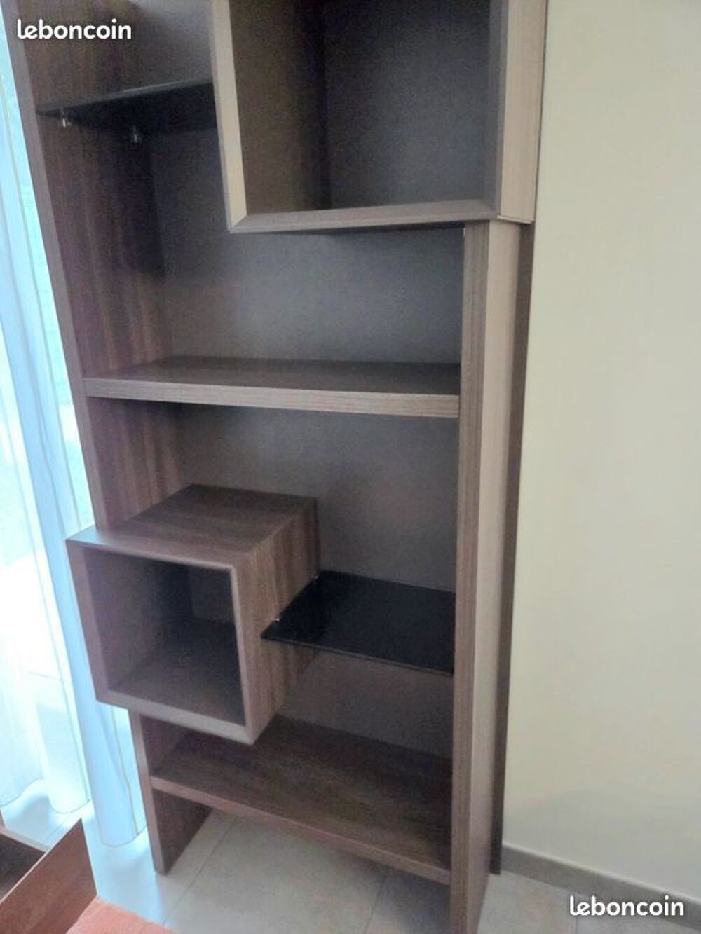Lot GAUTIER ? Table de 6 &agrave; 10 personnes + 6 chaises + meuble Meubles