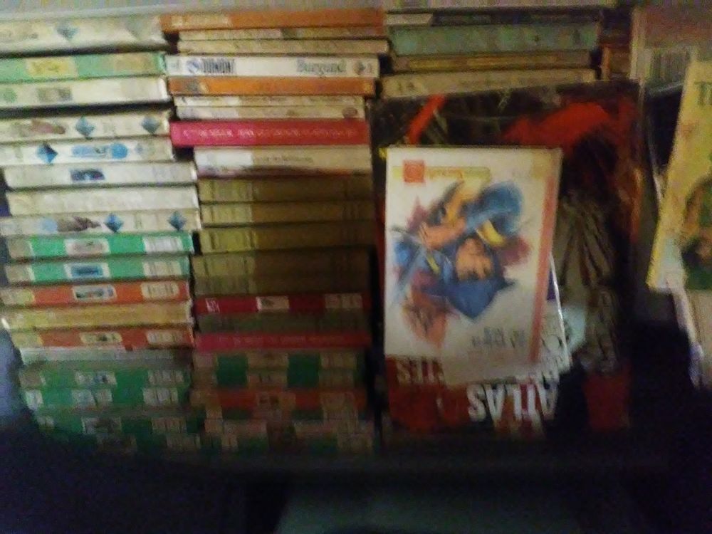 LOT DE LIVRES Livres et BD