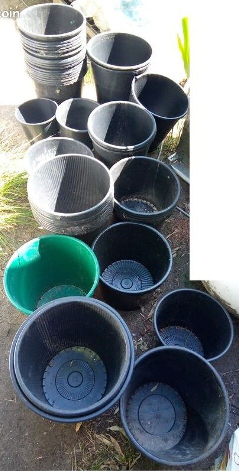 53 pots de fleurs fleuriste non percés Beauchamp (95)