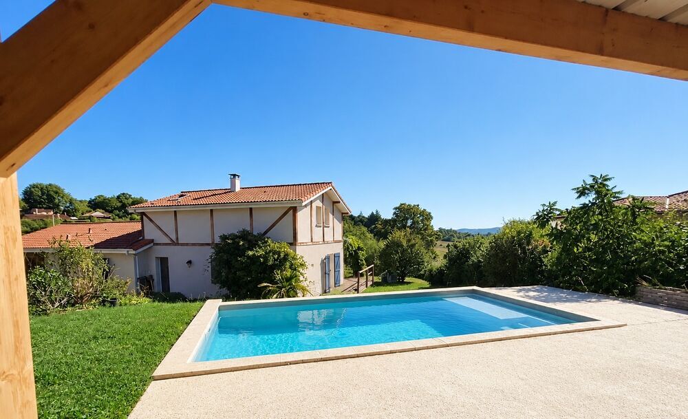 Vente Maison Maison prête à vivre, 144m2, vue dégagée , piscine, garage Sénac