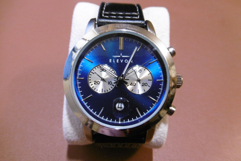 Montre Elevon NEUVE jamais port&eacute;e Bijoux et montres