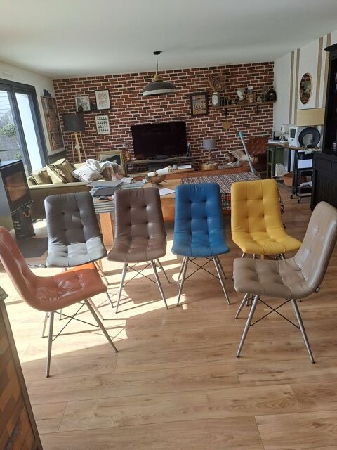 Chaises cuir Locmiqu�lic (56)