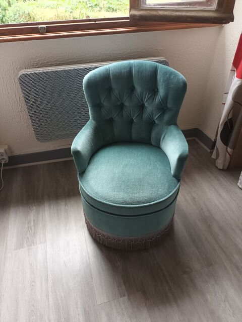 Fauteuil. Crapaud Saint-Gal-sur-Sioule (63)