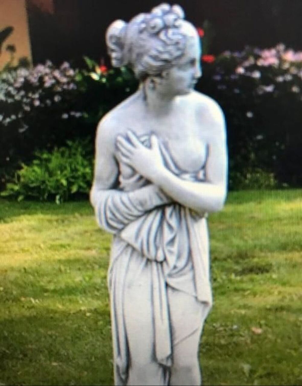 Cherche statue de pierre ou de fonte Jardin