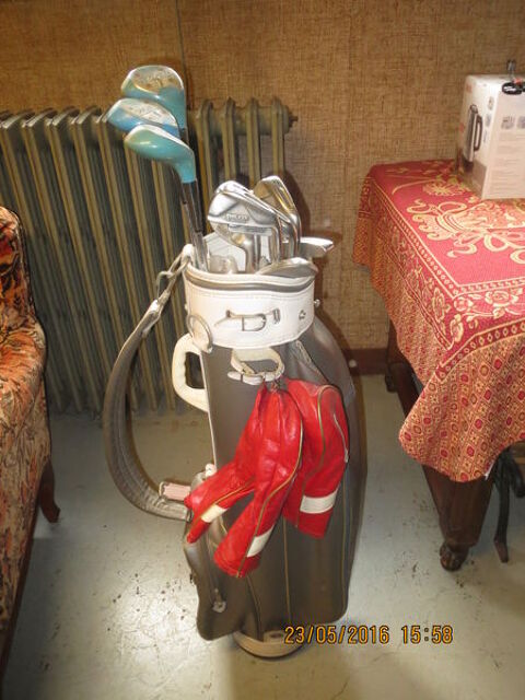 sac de golf blanc/gris avec clubs 90 Vitry-sur-Seine (94)