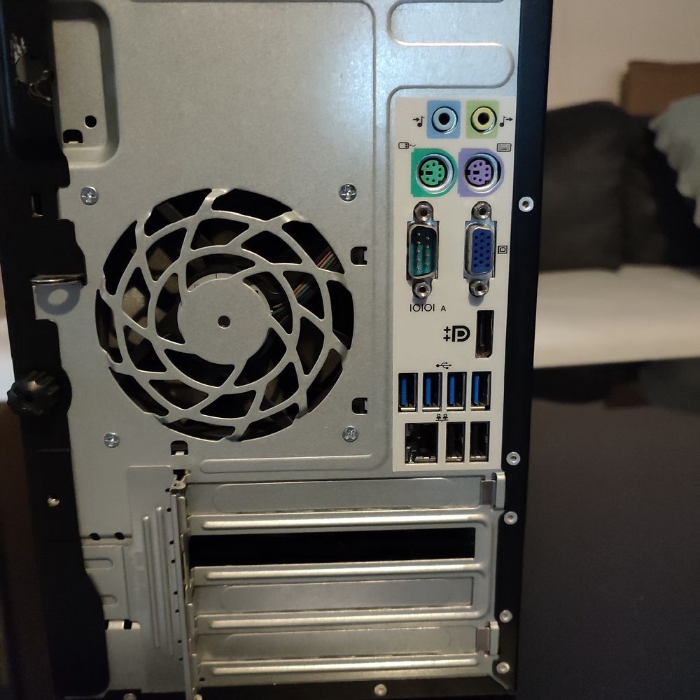 Ordinateur de bureau pc HP Windows 10 Matériel informatique