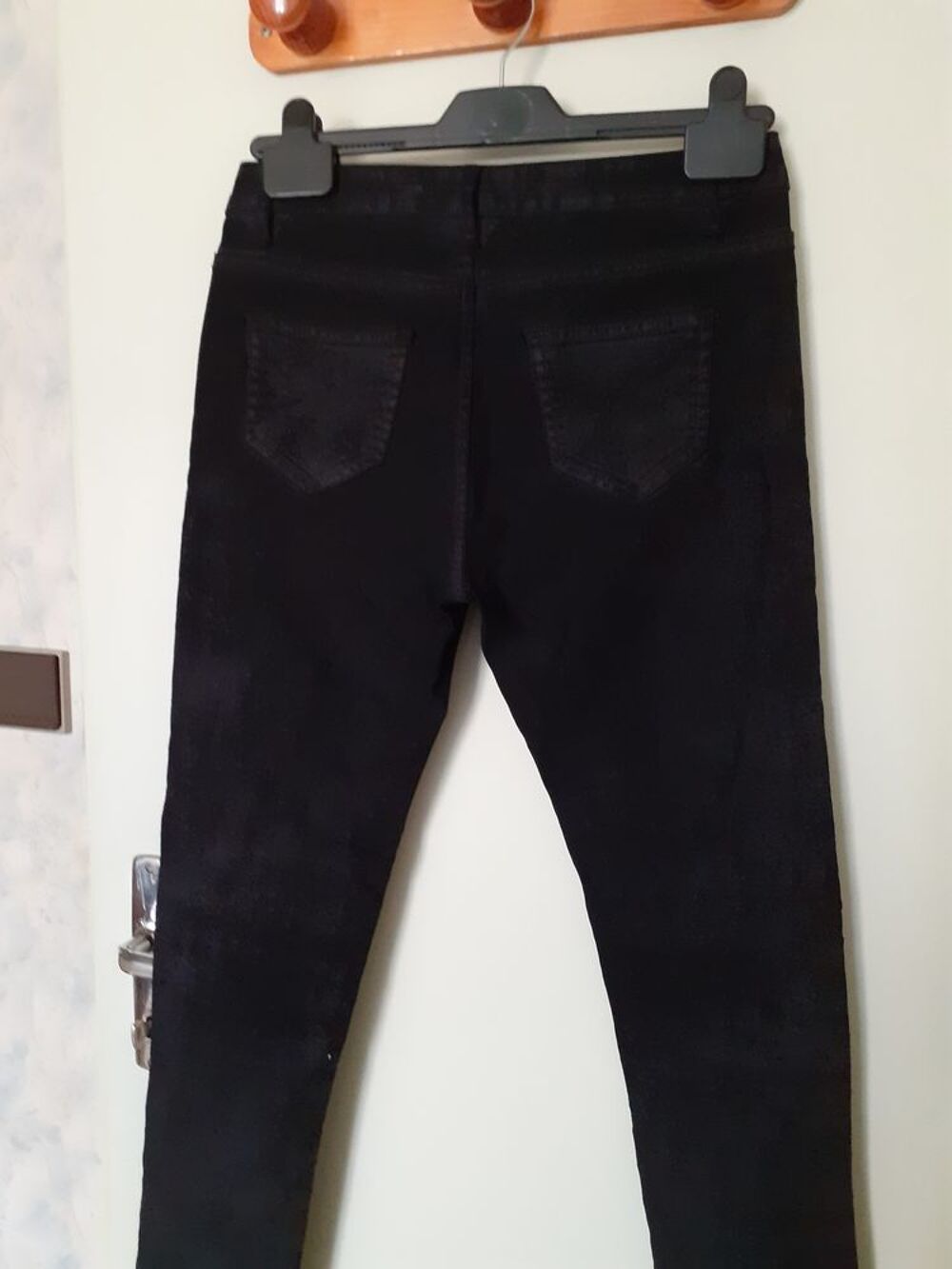 Pantalon femme taille S Vêtements