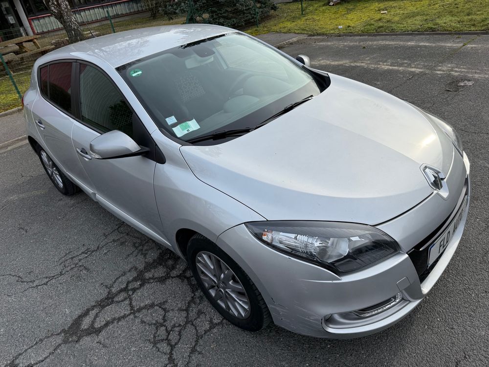 M&eacute;gane III 1.2 TCE 115 ENERGY LIMITED EURO6 2013 occasion 77130 La Grande-Paroisse