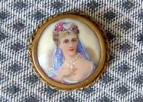 Broche ancienne 20 Roncq (59)