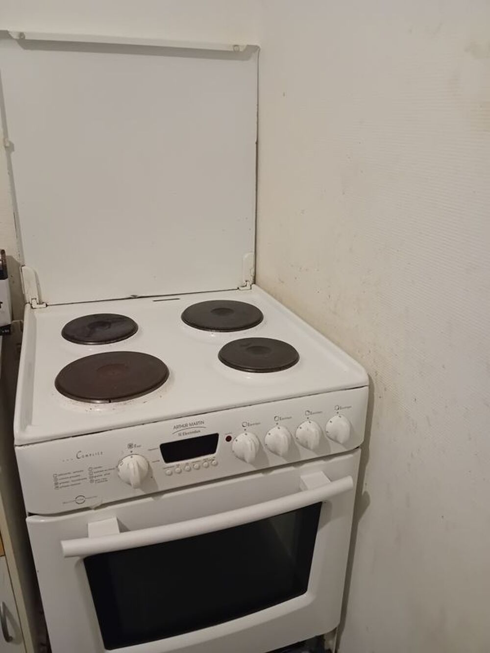 Cuisiniere electrique arthur martin Electroménager