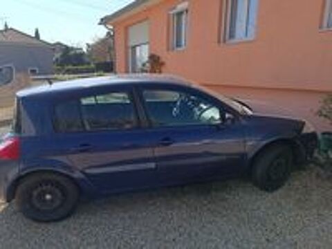 M&eacute;gane II M&eacute;gane 1.4 16V 80 Authentique 2003 occasion 71680 Cr&ecirc;ches-sur-Sa&ocirc;ne