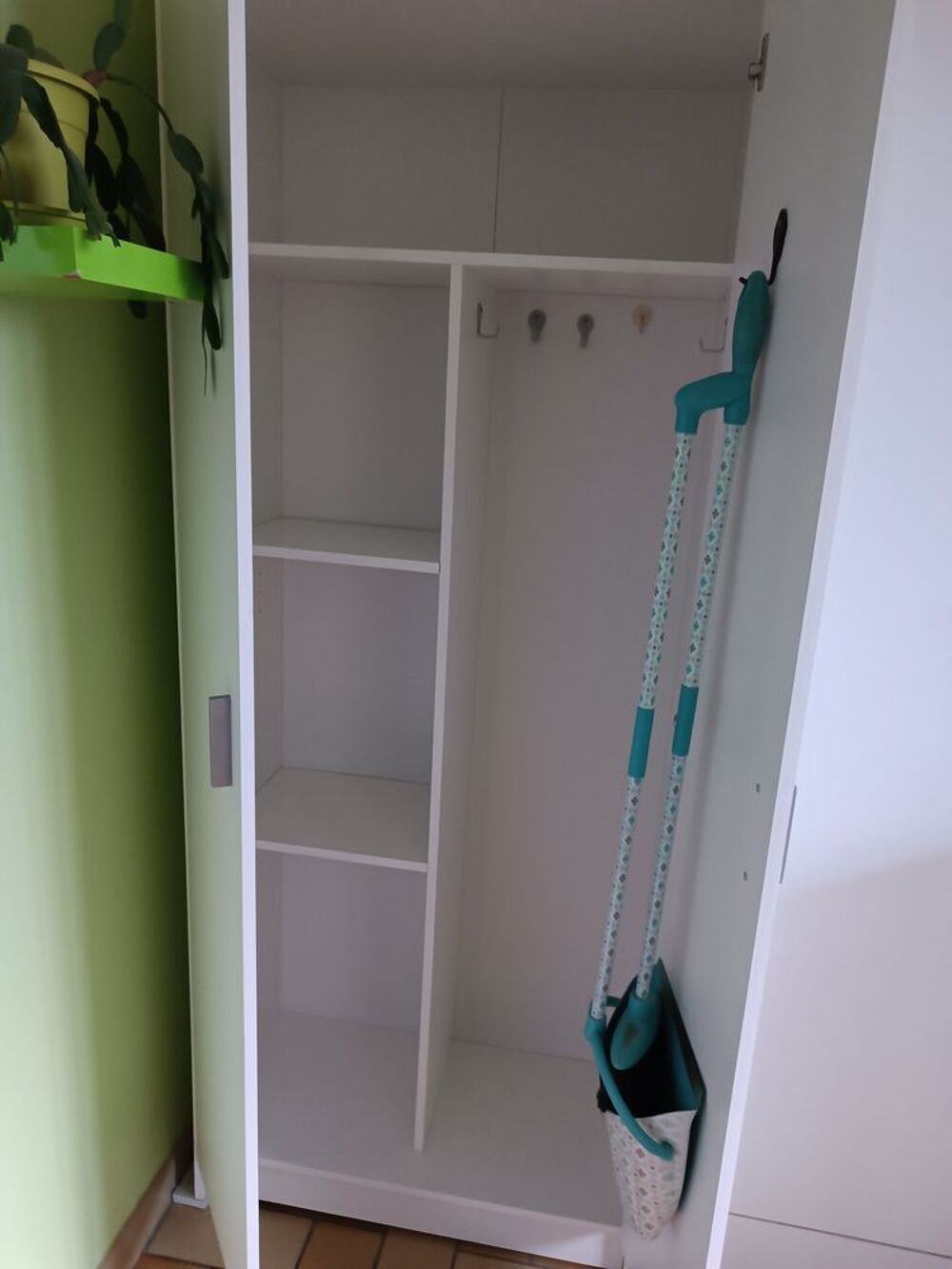 Armoire a balais Deux Portes Meubles