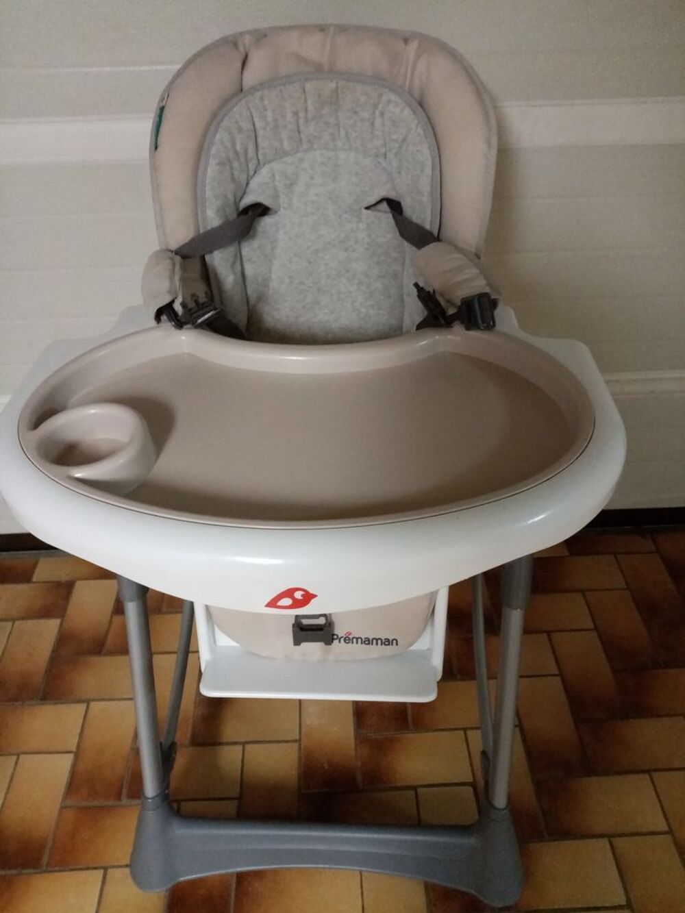 Chaise haute " Pr&eacute;maman" . Puériculture