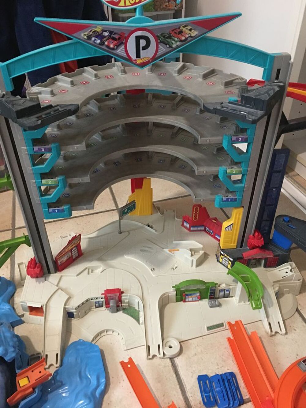 garage hotwheels Jeux / jouets