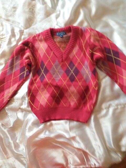 PULL FILLE TAILLE 4 ANS KOKODO 1 Chaumont (52)
