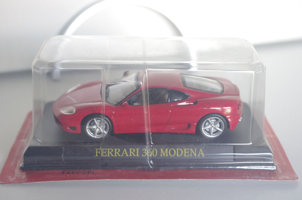 VOITURES MINIATURES - LOT N&deg; 5
