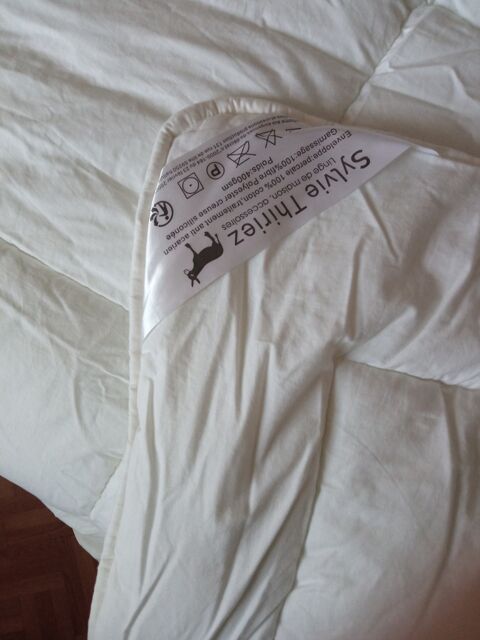 Housse de couette blanche avec �tiquette 50 Pouilly-l�s-Feurs (42)